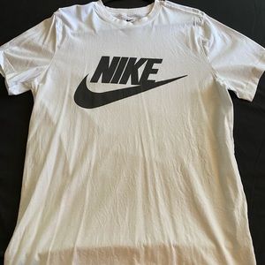 Nike t-shirt